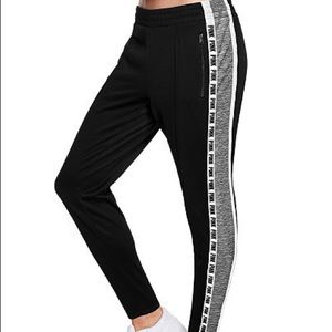 💜 Victoria secret pink skinny joggers 💜